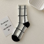 Black and White Strawberry Socks Women's Autumn Winter Japanese Socks Long Tube Cotton Socks All-match Student Mid-tube Socks