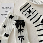 Black and White Strawberry Socks Women's Autumn Winter Japanese Socks Long Tube Cotton Socks All-match Student Mid-tube Socks